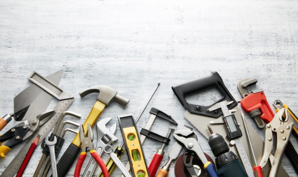 MUST-HAVE TOOLS FOR HOMEOWNERS